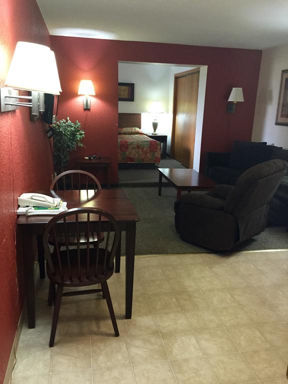 Americas Value Hotel