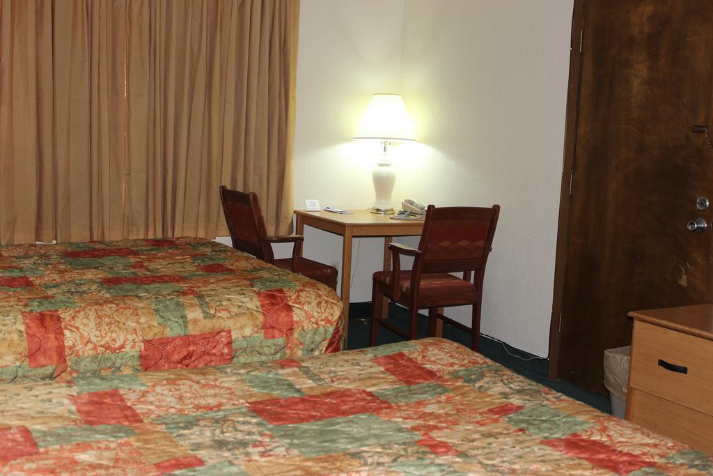 Americas Value Hotel Grand Forks