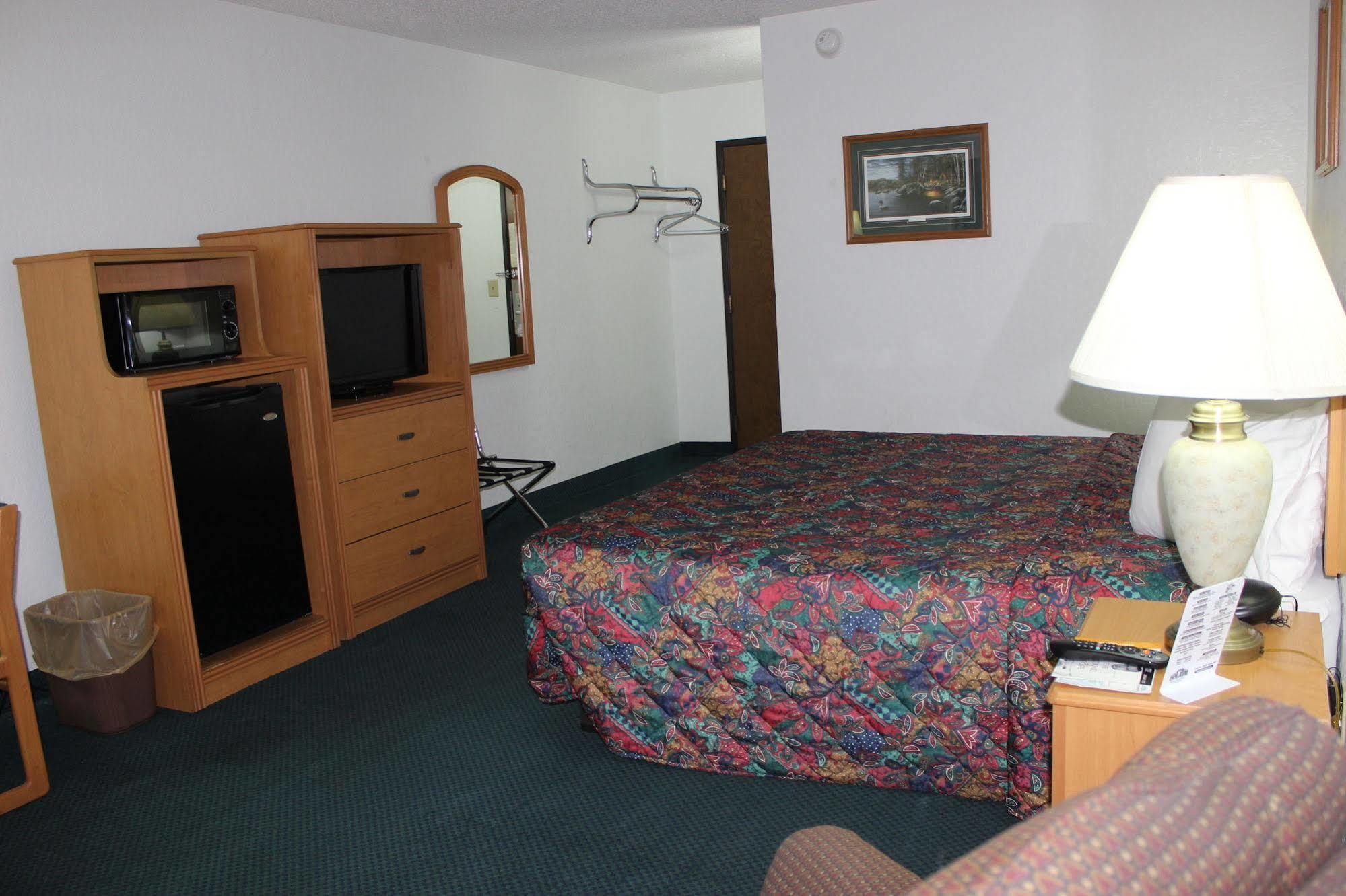 Americas Value Hotel 2*
