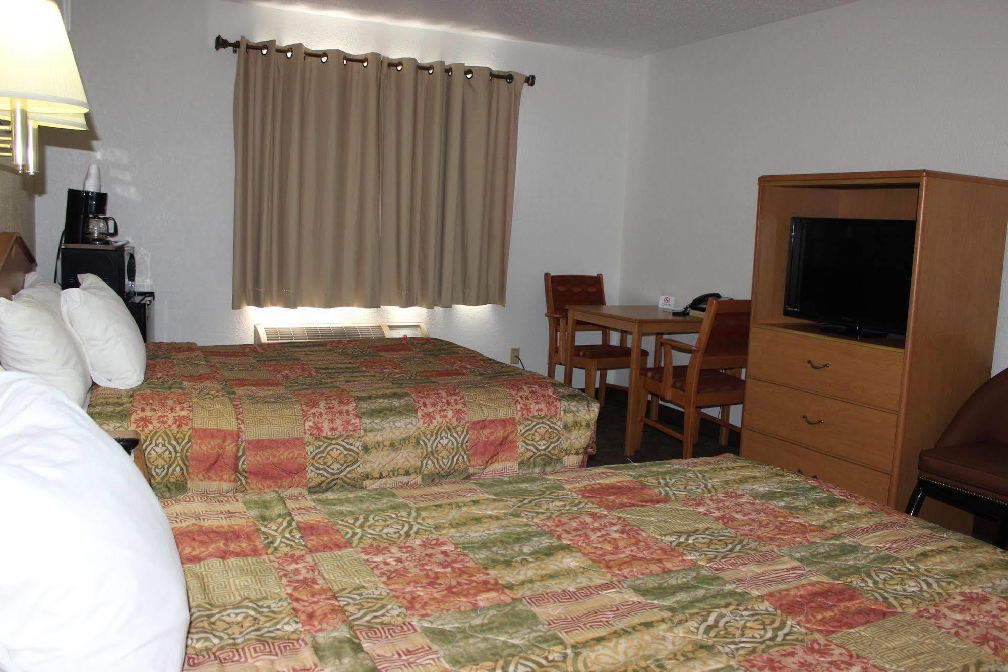Hotel Americas Value Grand Forks